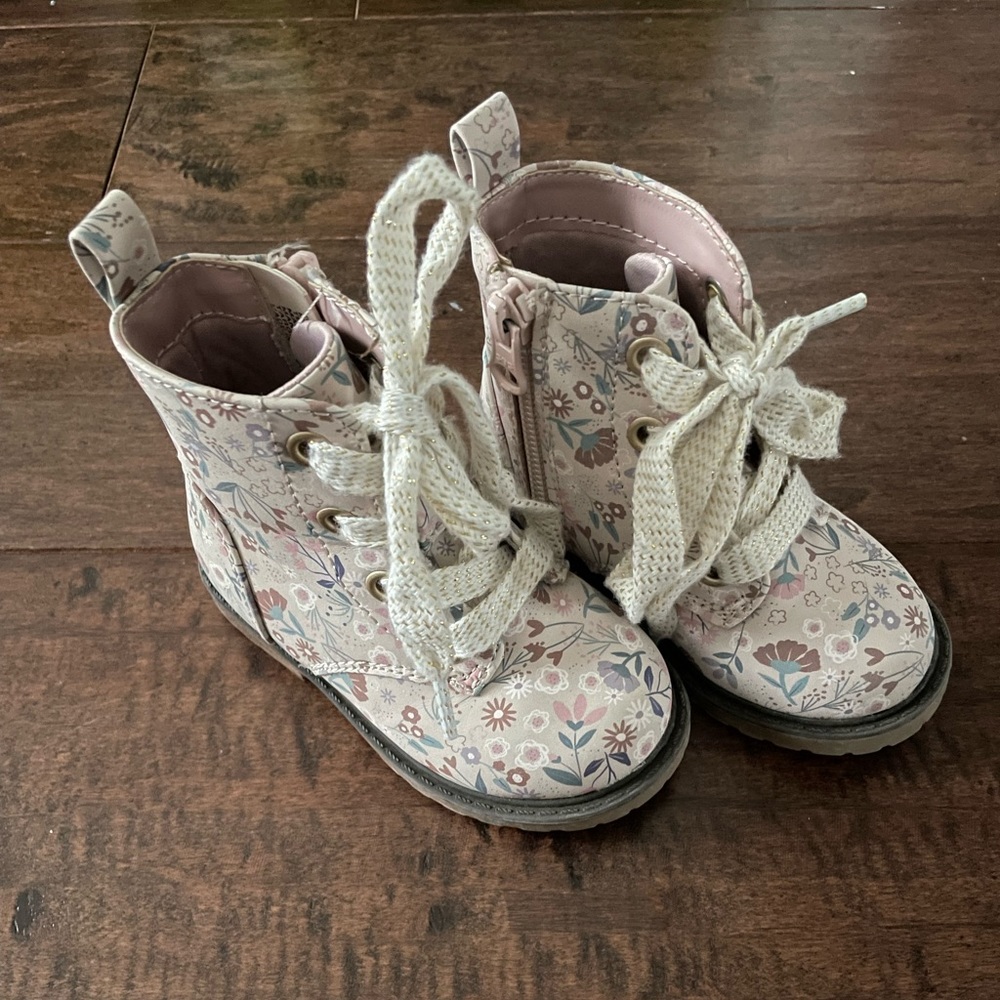 Floral toddler boots